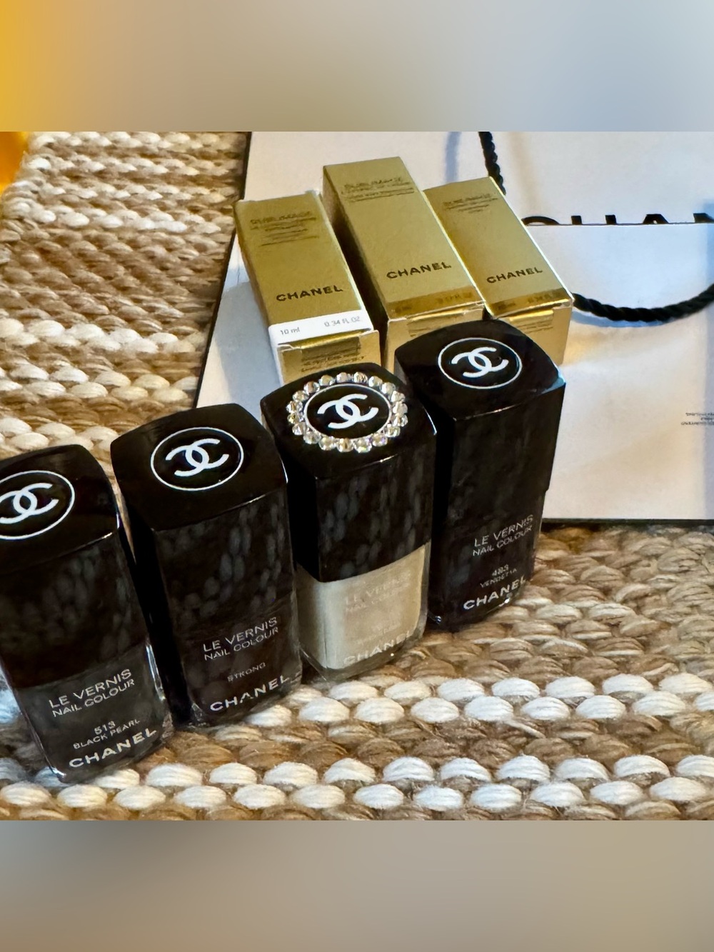 CHANEL Skincare & Nail Collection in Black, White, Gold - Picture 6 of 9